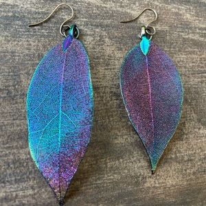 NWOT Beautiful leaf earrings!